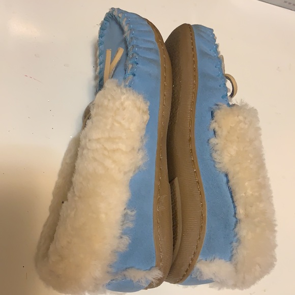 L.L. BEAN BLUE SHERPA MOCCASINS LEATHER FUR LOAFERS SHEARLING SLIPPERS SZ 5 WARM - Picture 10 of 14